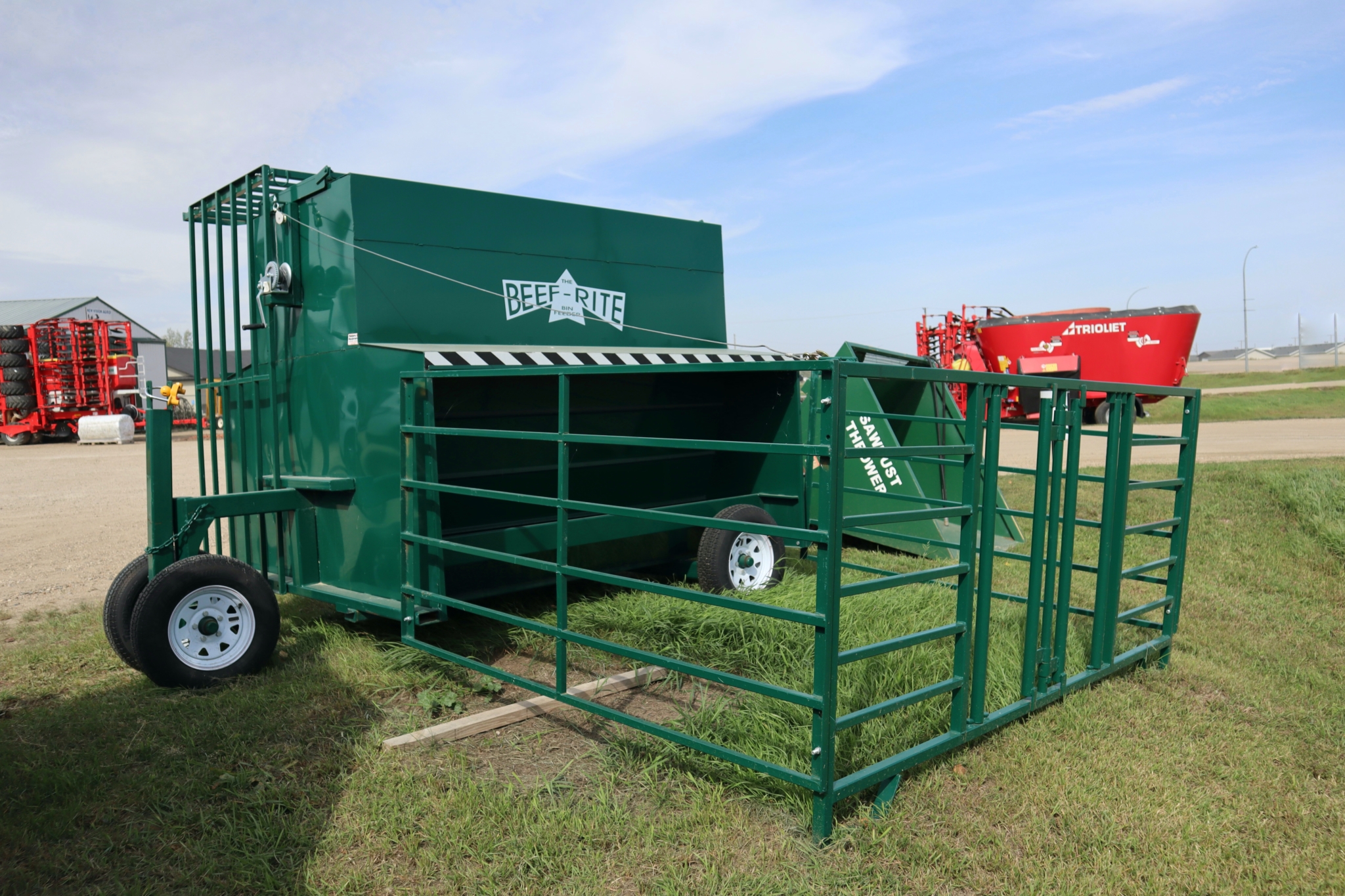 Beef rite feeder with penning