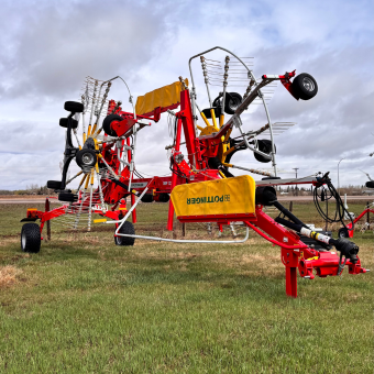 Pottinger TOP 722 Rotary Rake